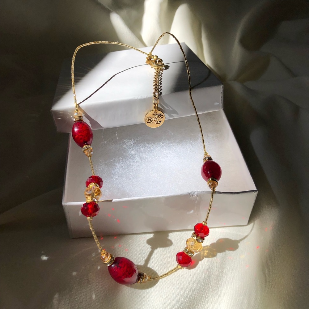 Murano glass fashion necklace. Red & gold.